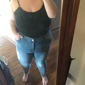 Body sculpt stretchy skinny jeans